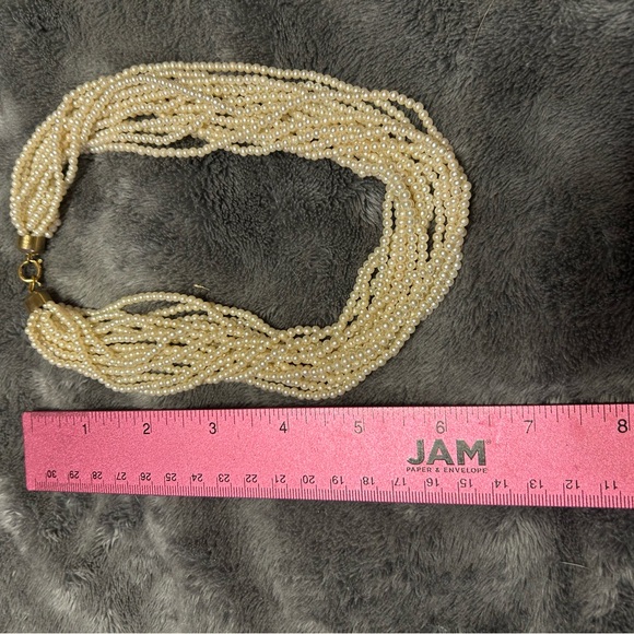 Vintage 16 strand mini peal necklace - Picture 1 of 4